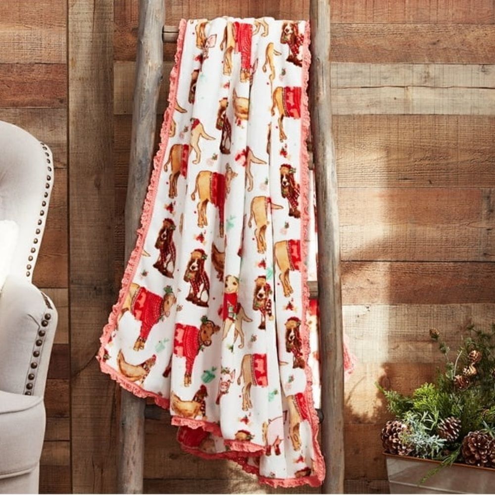 🦋 New Pioneer Woman Animal Polyester Plush Throw, 72" x 50"